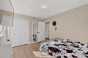 1725 Emerald St, Grand Prairie, TX 75051 - Photo 21