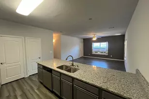 746 Carroll Ln, Lewisville, TX 75067 - Photo 3