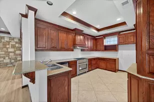 3532 W Jefferson Blvd, Dallas, TX 75211 - Photo 7