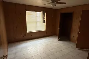 110 N Crockett St, Edgewood, TX 75117 - Photo 7