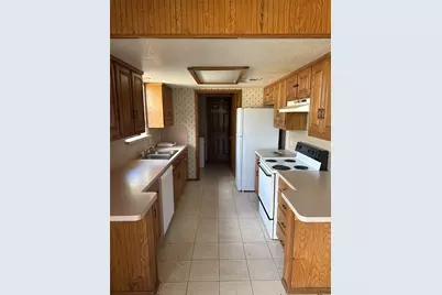 110 N Crockett Street, Edgewood, TX 75117 - Photo 3