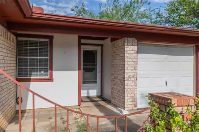 504 S Colonial Drive, Cleburne, TX 76033 - Photo 5