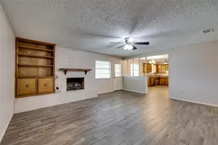 504 S Colonial Dr, Cleburne, TX 76033 - Photo 11