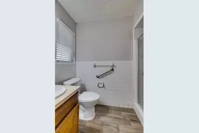 504 S Colonial Drive, Cleburne, TX 76033 - Photo 25