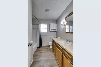 504 S Colonial Drive, Cleburne, TX 76033 - Photo 21