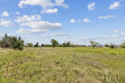 402 Sunflower Drive, Valley View, TX 76272 - Photo 7