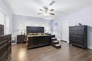 618 Granbury St, Cleburne, TX 76033 - Photo 25