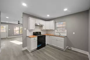 702 E 1st Ave, Corsicana, TX 75110 - Photo 13