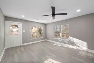 702 E 1st Ave, Corsicana, TX 75110 - Photo 9