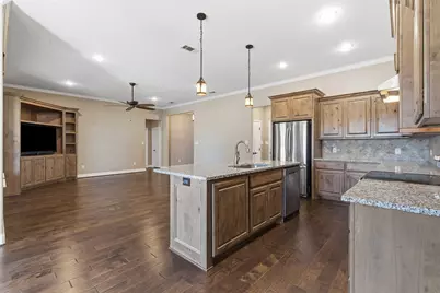 1617 Hawthorne Street, Cleburne, TX 76033 - Photo 25