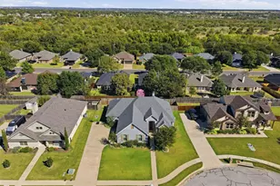 1617 Hawthorne St, Cleburne, TX 76033 - Photo 39