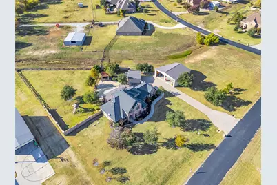 2200 Twin Creeks Court, Pilot Point, TX 76258 - Photo 39