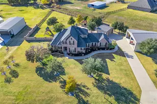 2200 Twin Creeks Ct, Pilot Point, TX 76258 - Photo 33