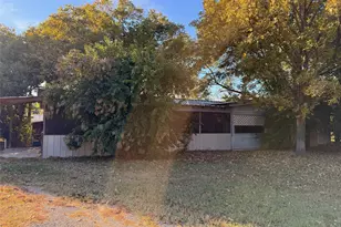 315 Wildwind St, Gun Barrel City, TX 75156 - Photo 1