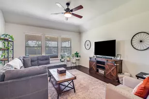 634 Jamestown Ln, Fate, TX 75189 - Photo 7