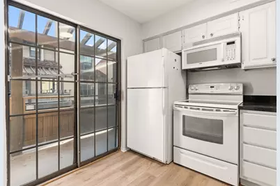 5757 E University Boulevard #26D, Dallas, TX 75206 - Photo 5