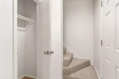 5757 E University Boulevard #26D, Dallas, TX 75206 - Photo 17
