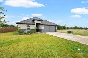 816 Tesslynn Ave, Godley, TX 76044 - Photo 3