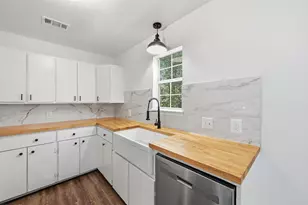 704 Graham St, Cleburne, TX 76033 - Photo 5