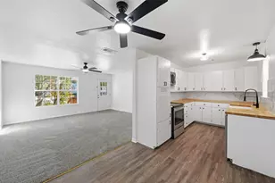 704 Graham St, Cleburne, TX 76033 - Photo 3