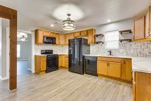 2725 Livingston Ave, Fort Worth, TX 76110 - Photo 11