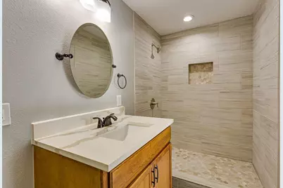 2725 Livingston Avenue, Fort Worth, TX 76110 - Photo 13