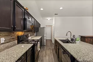 4044 St Christian St, Fort Worth, TX 76119 - Photo 7