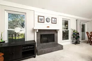 4909 Queen Ct, Fort Worth, TX 76103 - Photo 9