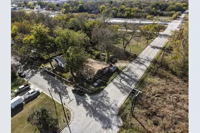 625 Denison Street, Gainesville, TX 76240 - Photo 3