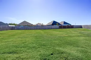 2673 River Bank Dr, Burleson, TX 76028 - Photo 23