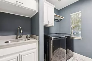 1060 Rosewood Dr, Grapevine, TX 76051 - Photo 19