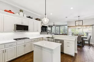 1060 Rosewood Dr, Grapevine, TX 76051 - Photo 13