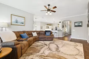 1060 Rosewood Dr, Grapevine, TX 76051 - Photo 9