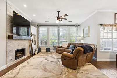 1060 Rosewood Drive, Grapevine, TX 76051 - Photo 7