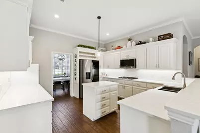 1060 Rosewood Drive, Grapevine, TX 76051 - Photo 11