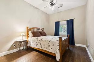 1060 Rosewood Dr, Grapevine, TX 76051 - Photo 17