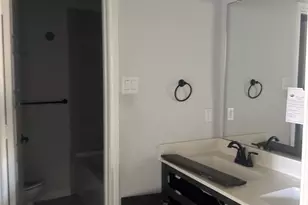 1819 Isabella Ct, Glenn Heights, TX 75154 - Photo 9