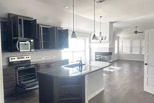 1819 Isabella Ct, Glenn Heights, TX 75154 - Photo 3