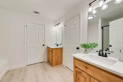 5828 Thousand Oaks Drive, Joshua, TX 76058 - Photo 13