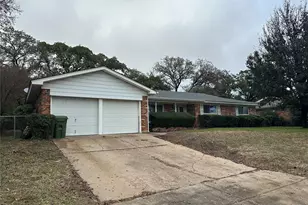 532 Plainview Dr, Hurst, TX 76054 - Photo 3