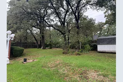 532 Plainview Drive, Hurst, TX 76054 - Photo 11