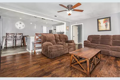 1642 Ash Street, Grand Prairie, TX 75050 - Photo 3