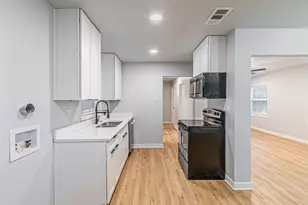 1216 Greenbrier Dr, River Oaks, TX 76114 - Photo 7