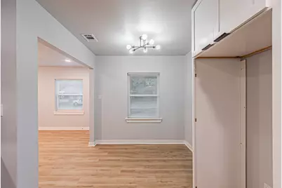 1216 Greenbrier Drive, River Oaks, TX 76114 - Photo 9