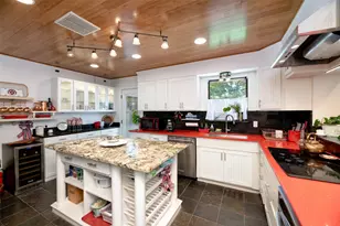 803 Brookhurst Dr, Dallas, TX 75218 - Photo 23