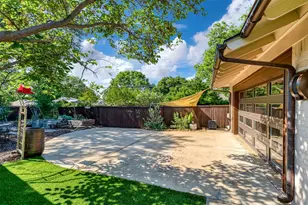 803 Brookhurst Dr, Dallas, TX 75218 - Photo 39