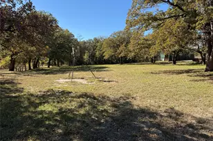 600 Joyce St, Weatherford, TX 76085 - Photo 23