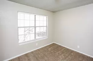 1400 Thackery Dr, Arlington, TX 76018 - Photo 9