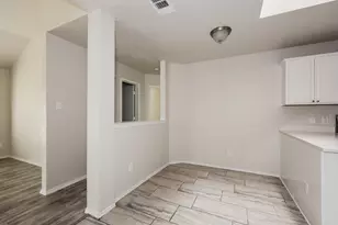 204 Meadowbrooke Dr, Cedar Hill, TX 75104 - Photo 3