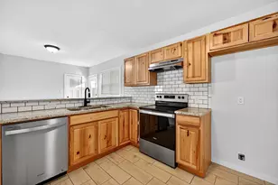 409 W Burton St, Sherman, TX 75092 - Photo 9